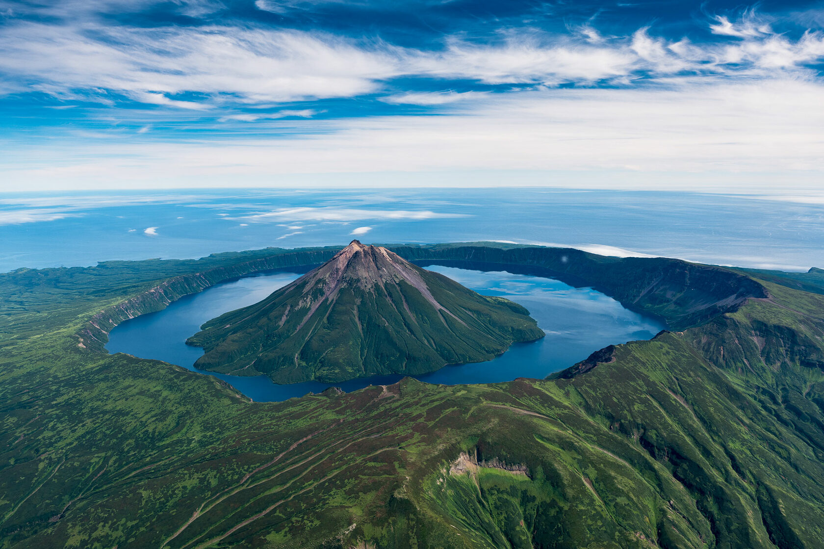 Вулканы Курильских Островов