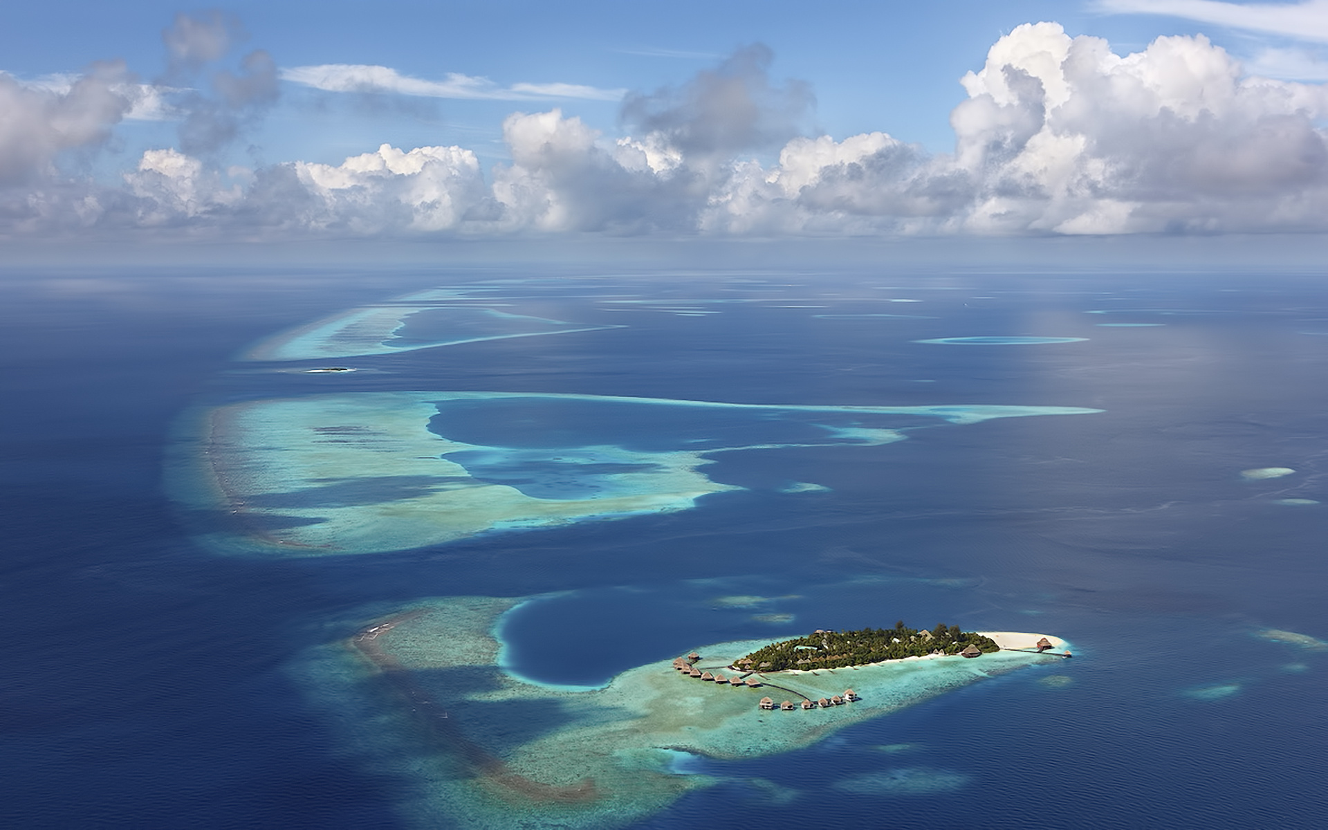 Круг архипелаг. Острова Мальдивского архипелага. Атолла Южный Мале (Каафу). Атолл Дюси. Атолл Дюси точка Немо.
