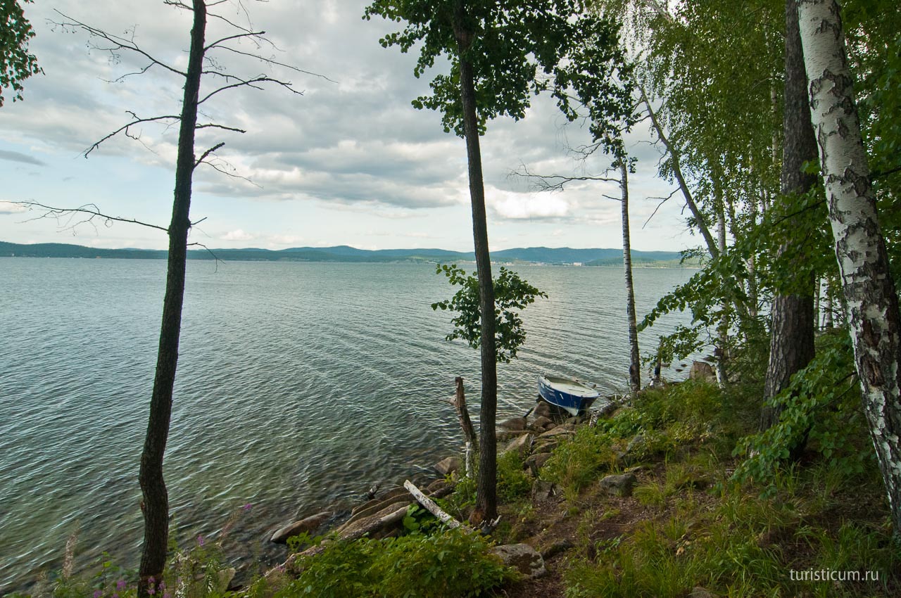 Остров святой веры на озере тургояк