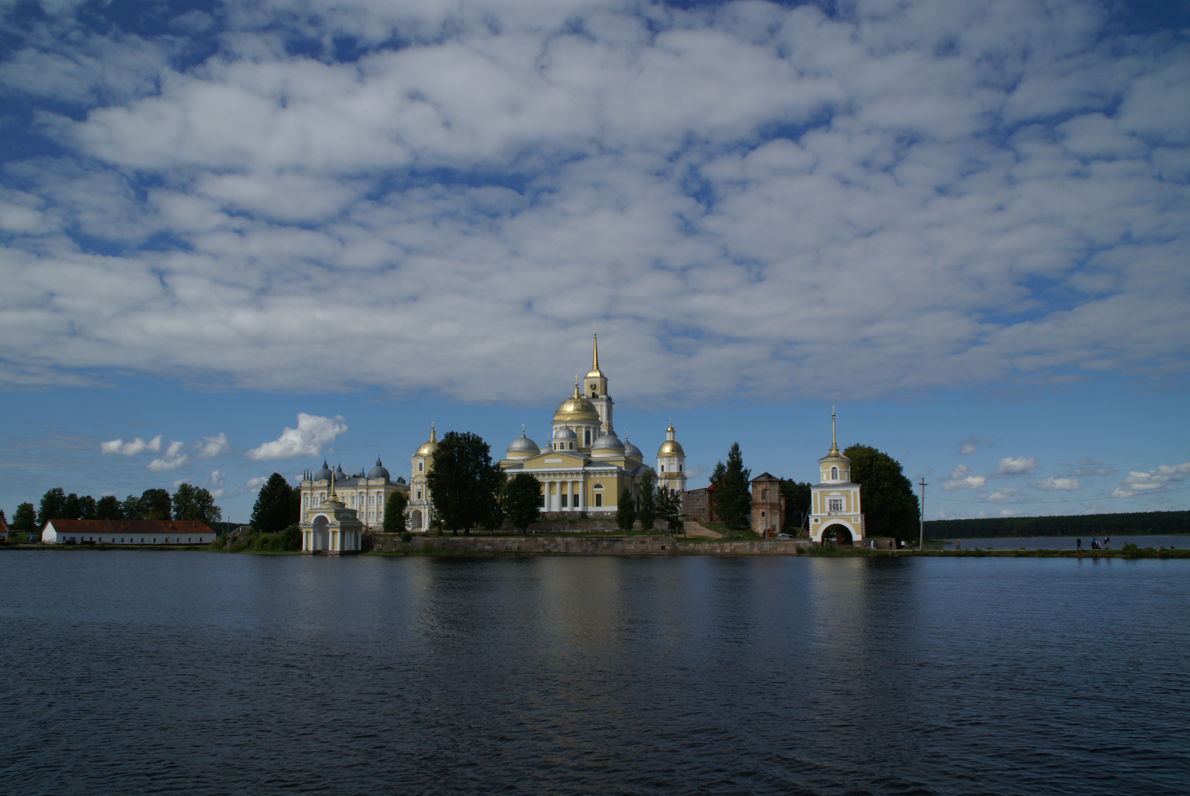 Остров Городомля монастырь рядом