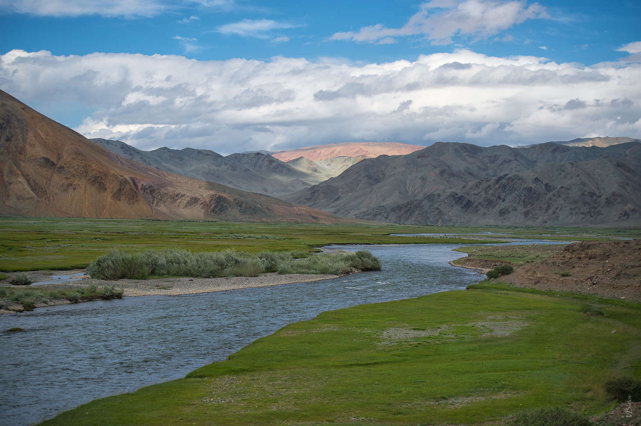 Монголия река Ховд фото