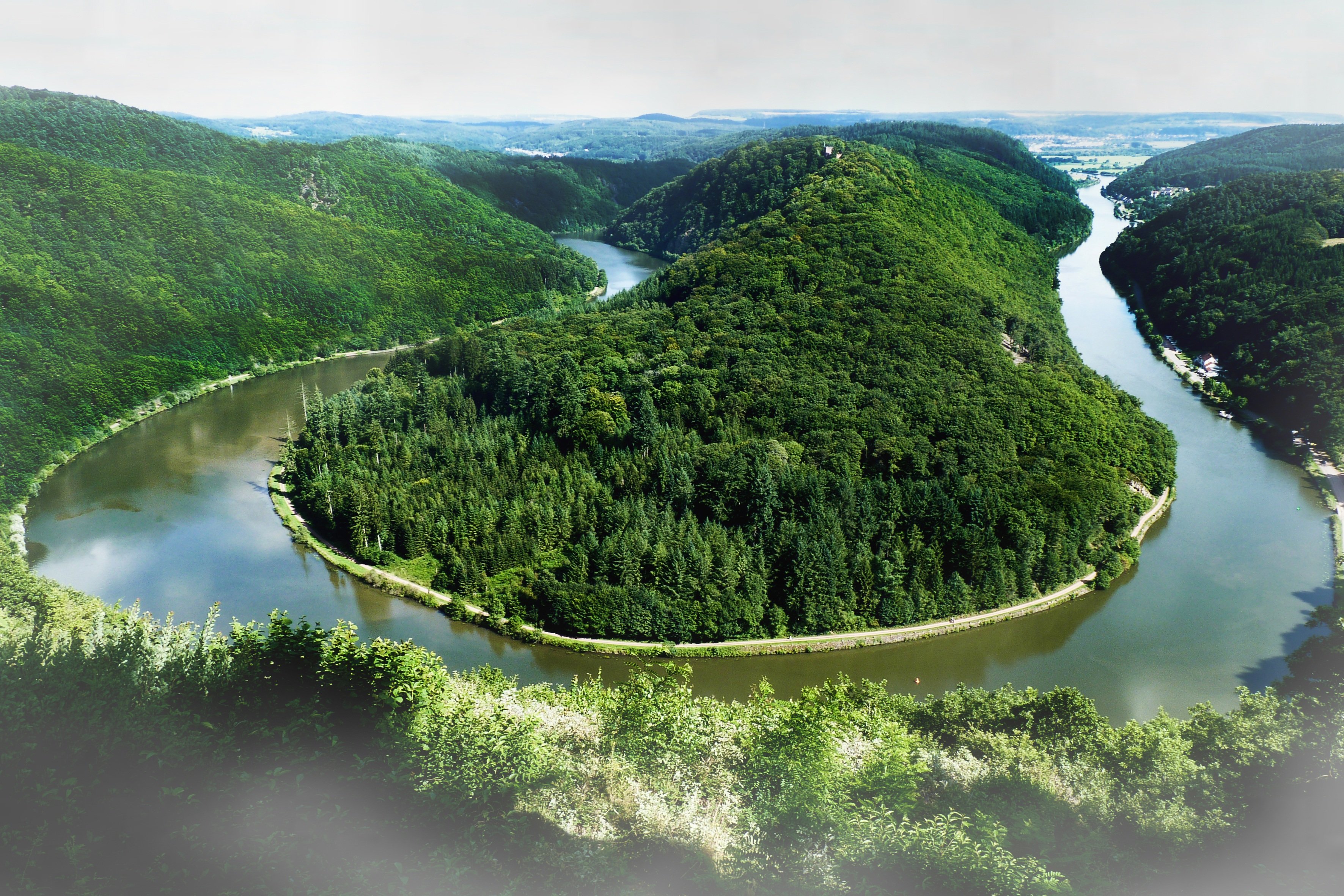 Внутренние воды крупные реки. Река Саар Германия. Сааршляйфе петля Саара. Саарланд Германия. Саар (земля в ФРГ).