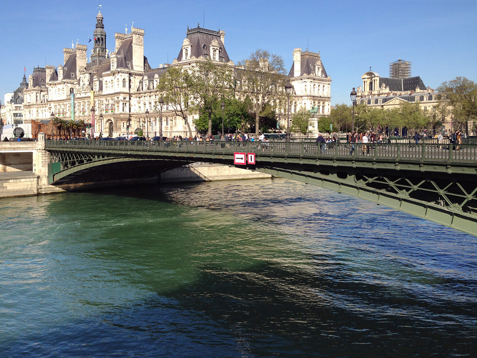 Сена на французском. Эйфелева башня река сена. Река сена в Париже. Река сена во Франции. La seine в Париж.