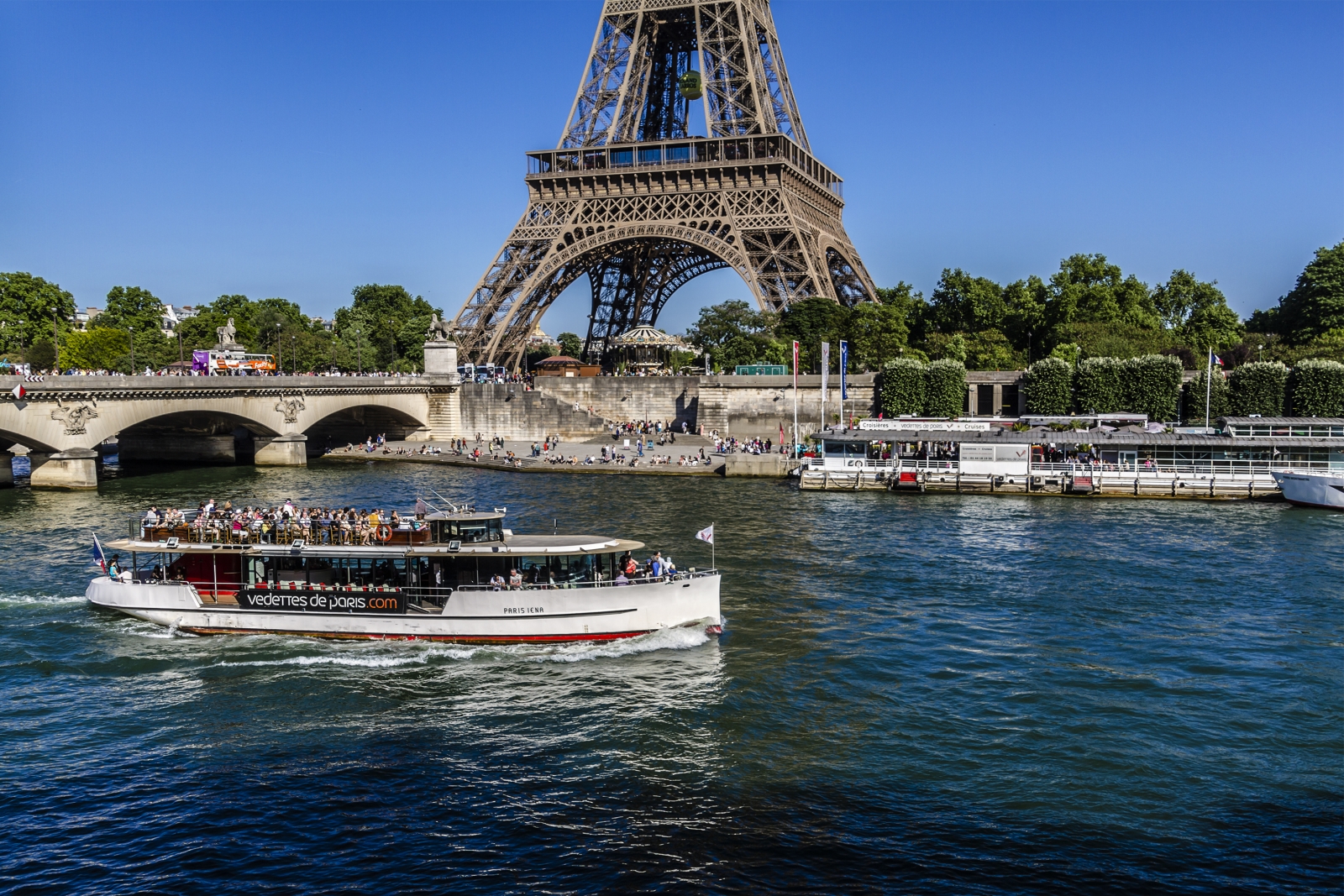 Сена на французском. Река сена в Париже. Река сена во Франции. Достопримечательности Франции. Река сена. Сена (река) реки Франции.