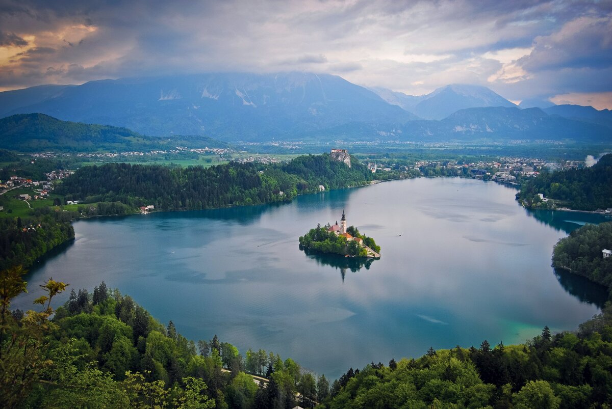 Озеро круглое Словения