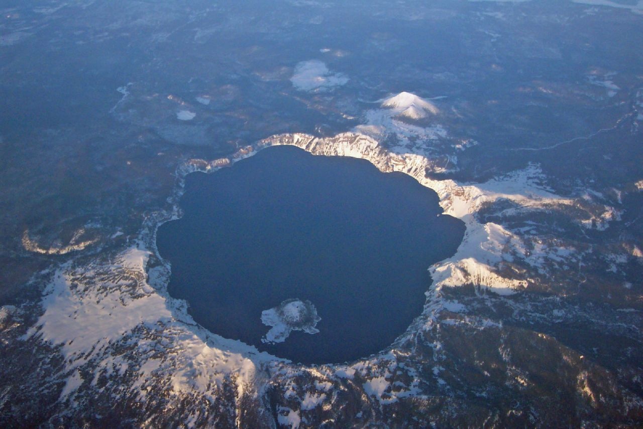 Озеро кратер Лейк (штат Орегон, США)
