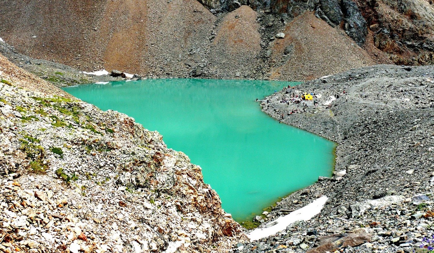 Альплагерь Актру голубое озеро
