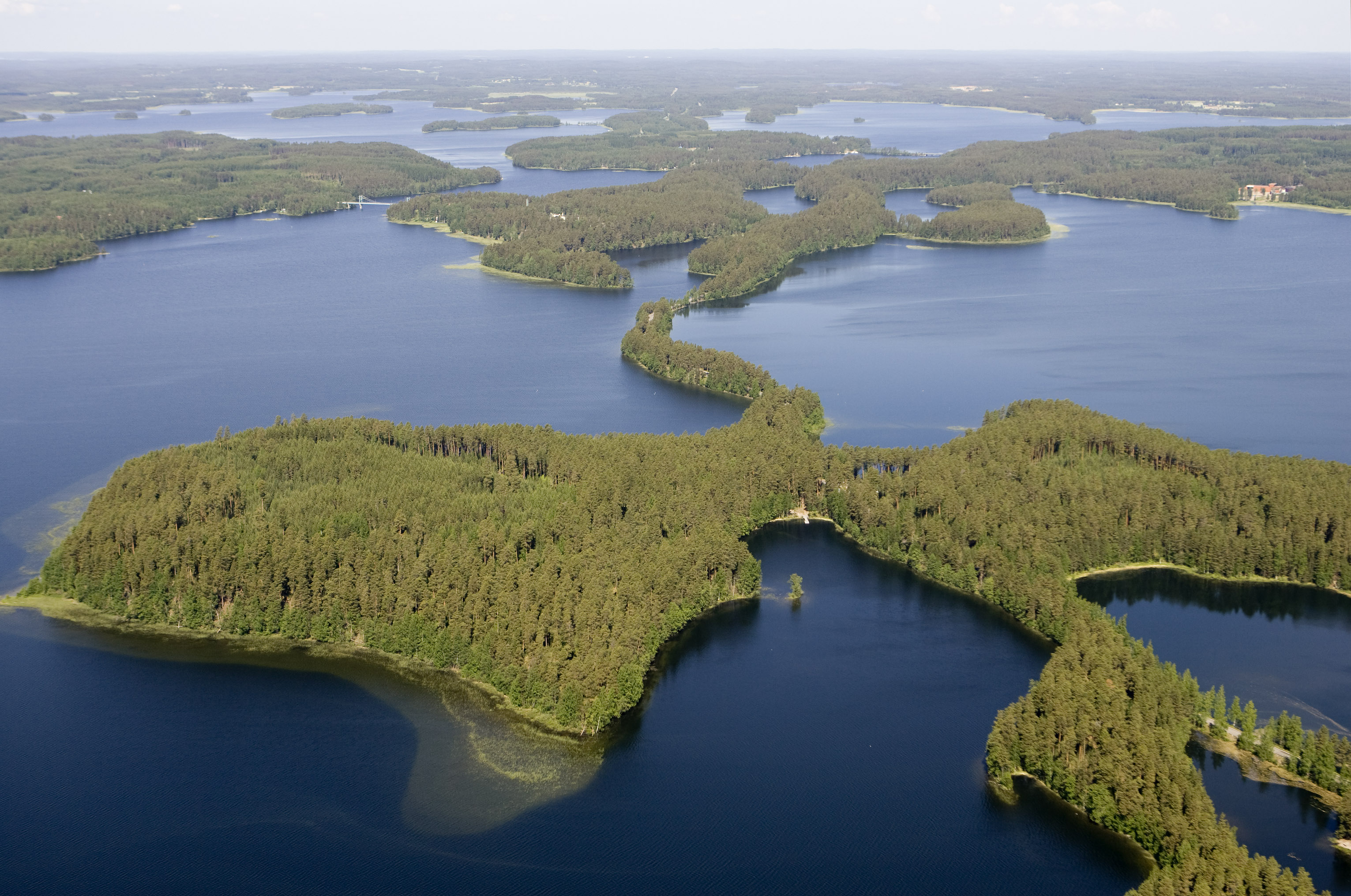 Республика тысячи озер. Озеро Сайма Финляндия. Гряда Пункахарью Финляндия. Архипелаг Кваркен Финляндия. Озеро Сайма Финляндия фото.