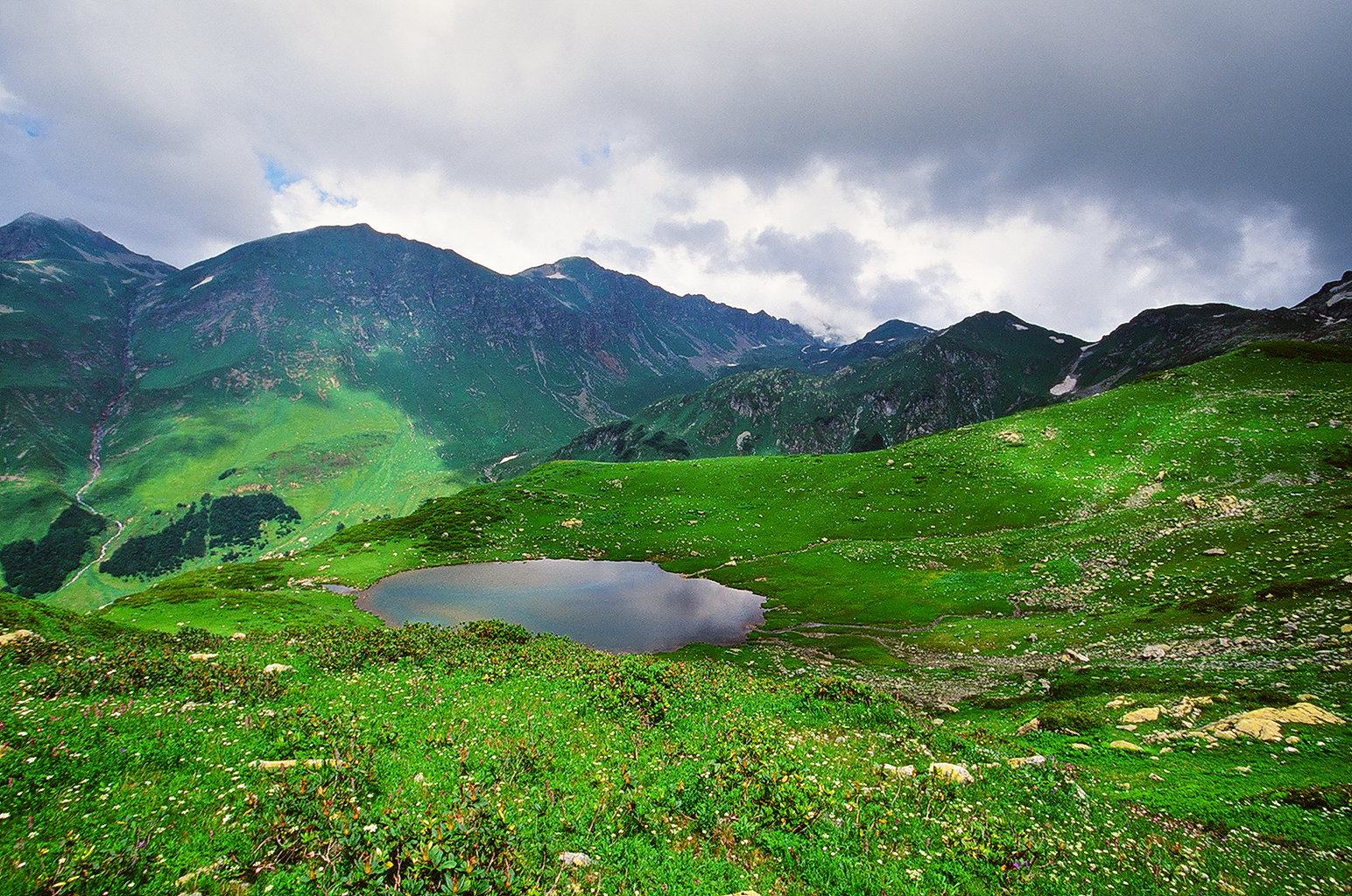 Абхазия перевал Пыв семь озер
