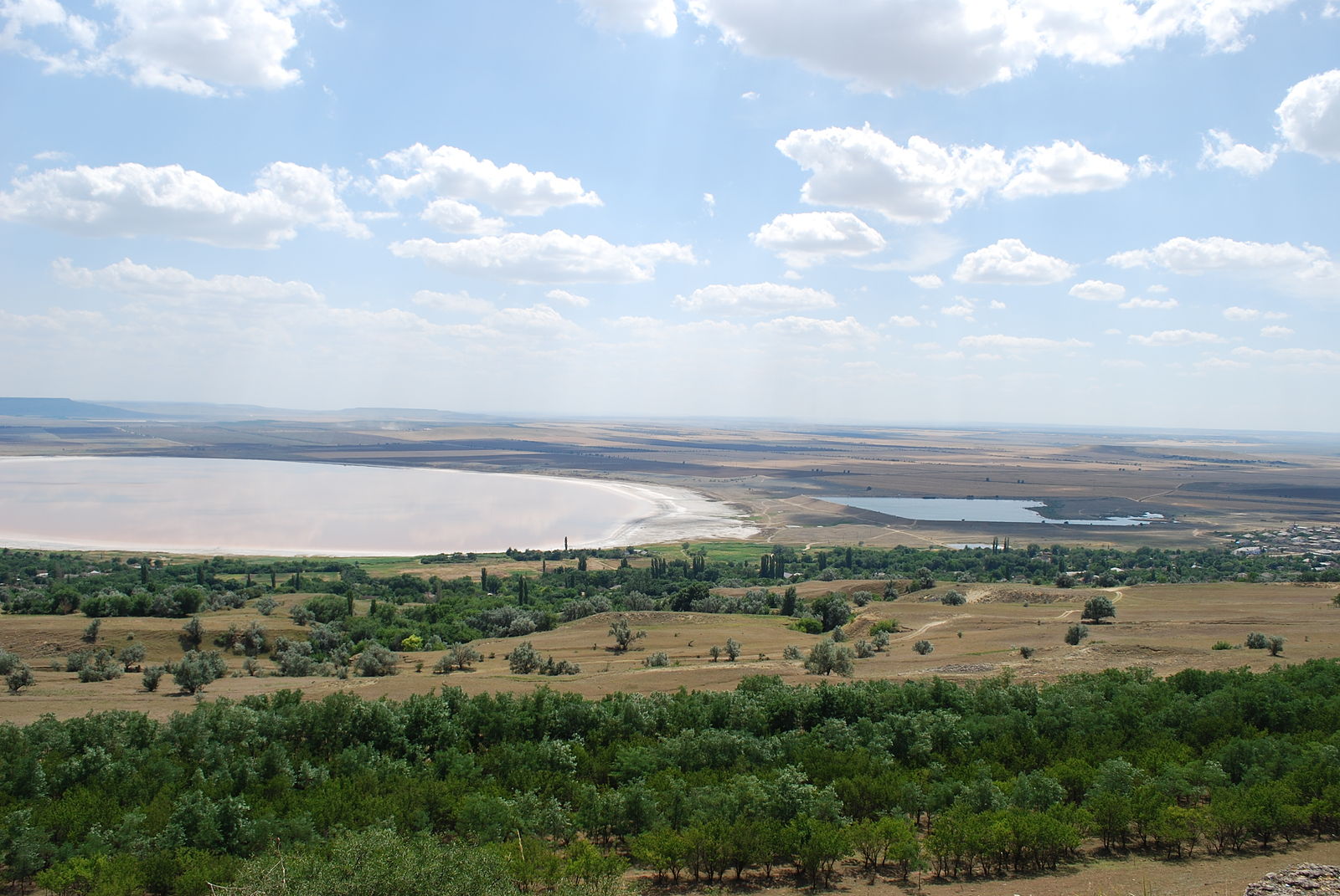 Солёное озеро в Ставропольском крае Светлоград
