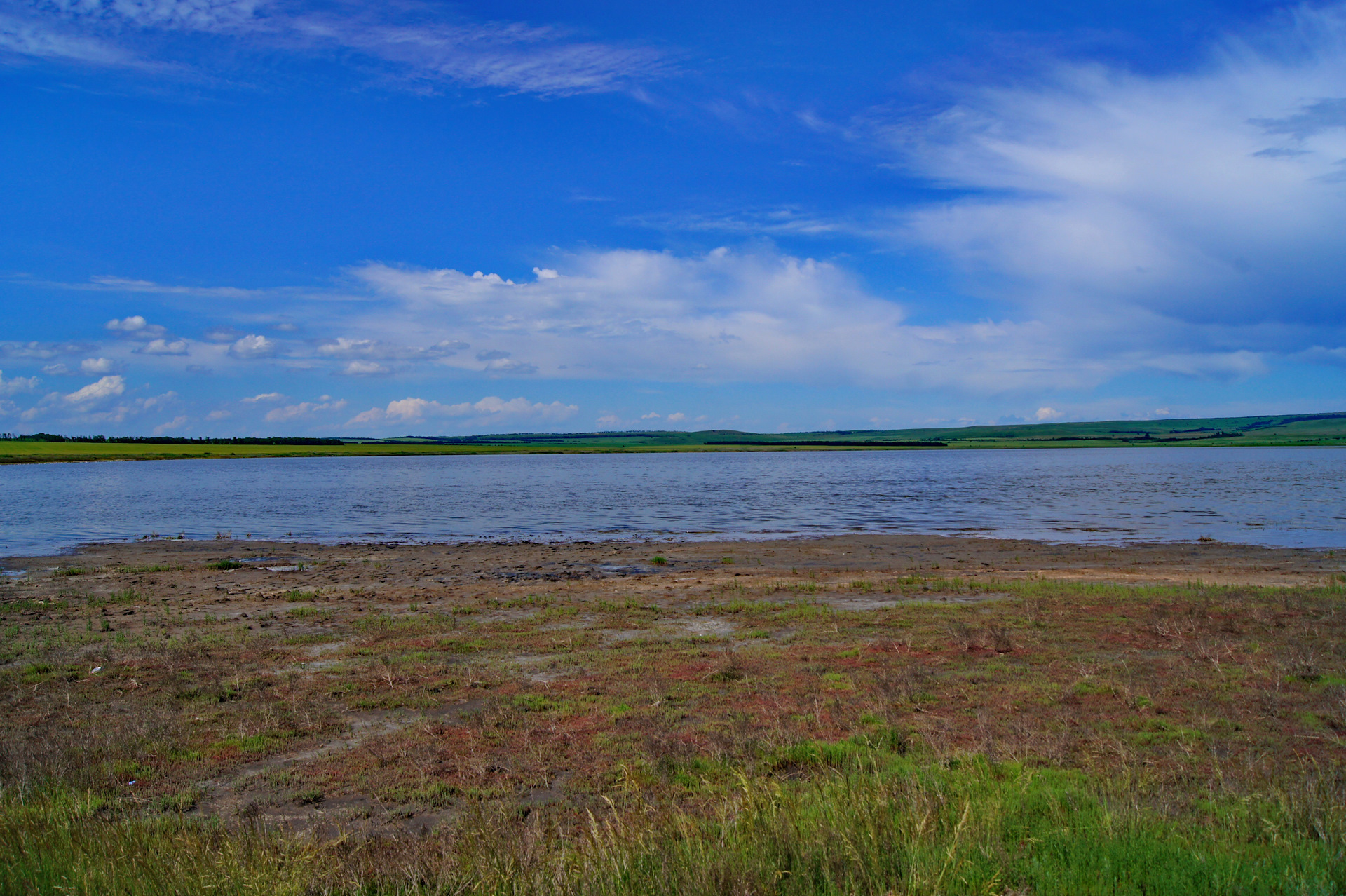 Солёное озеро в Ставропольском крае Александровский район