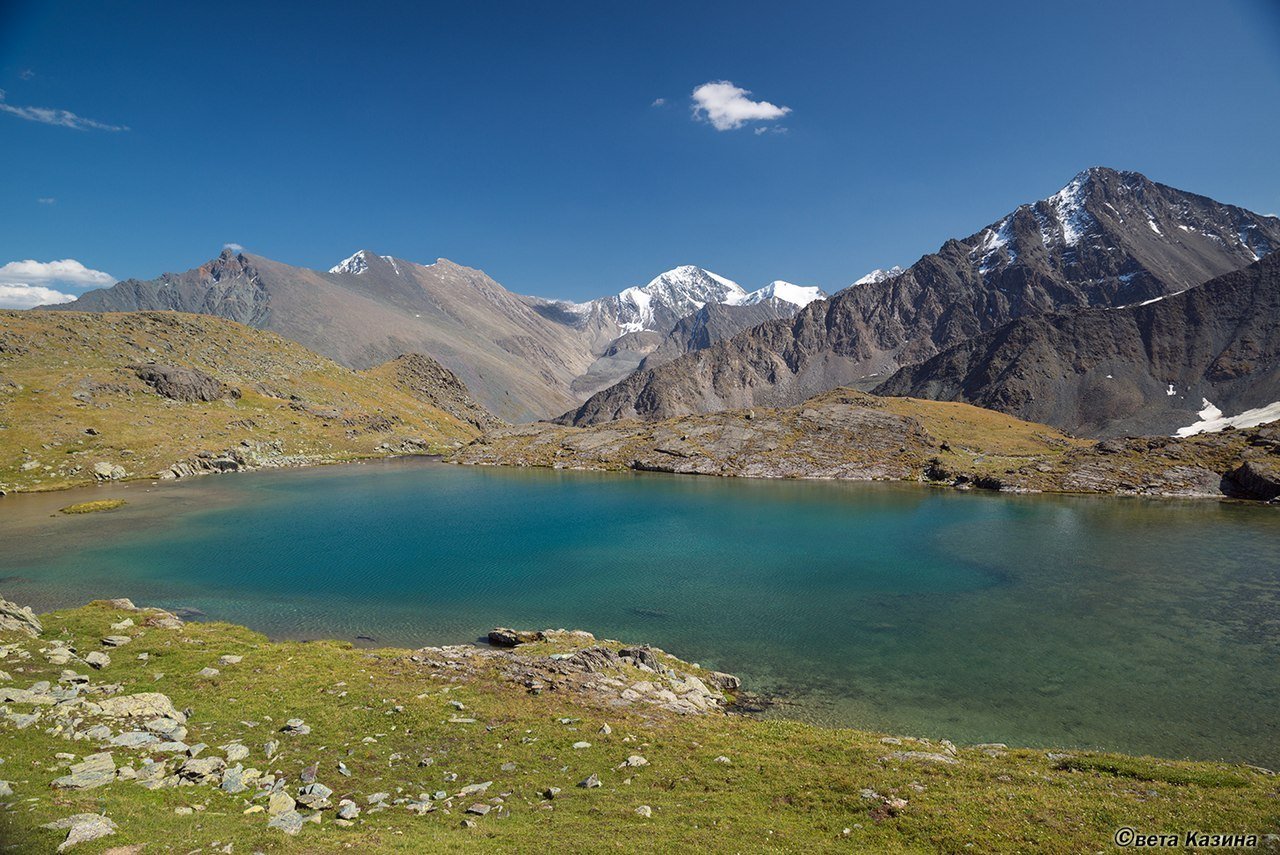 Семь озер абхазия. Семь озер Алтай. Долина 7 озер Абхазия. Долина семи озёр Республика Алтай. Долина семи озер Абхазия фото.