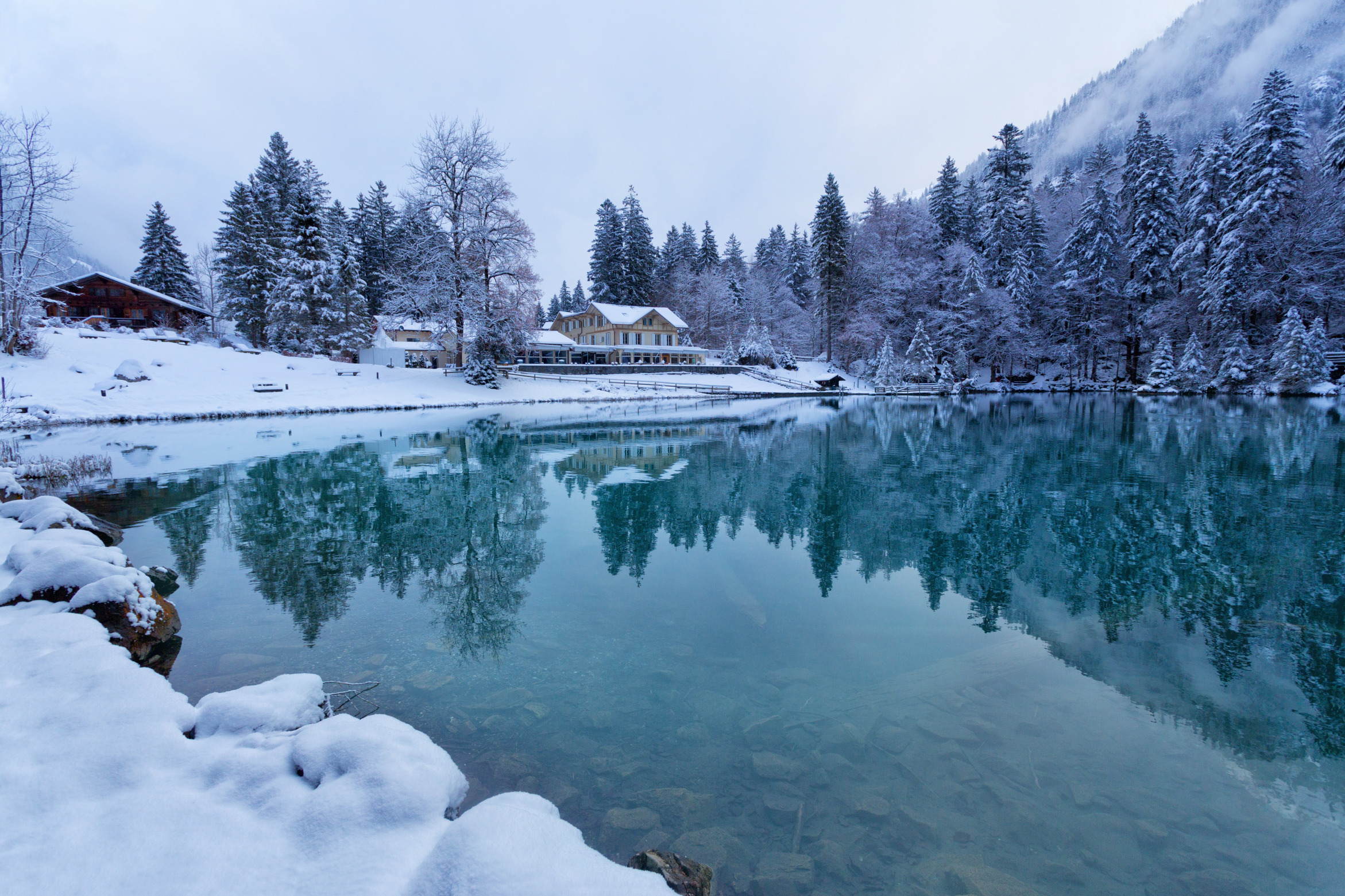 Озеро Блау Швейцария зимой