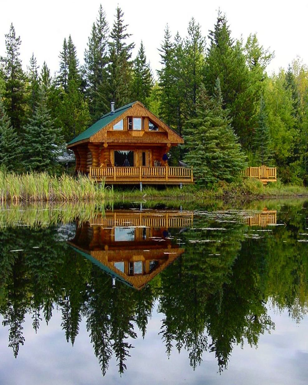Дом в у озера