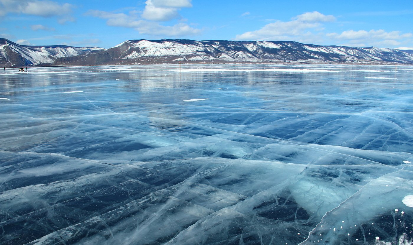 Озера озеро лед ледяной. Озеро Таймыр зимой. Зимний Байкал Ольхон. Зимний Байкал Горячинск. Замерзшее озеро Байкал.