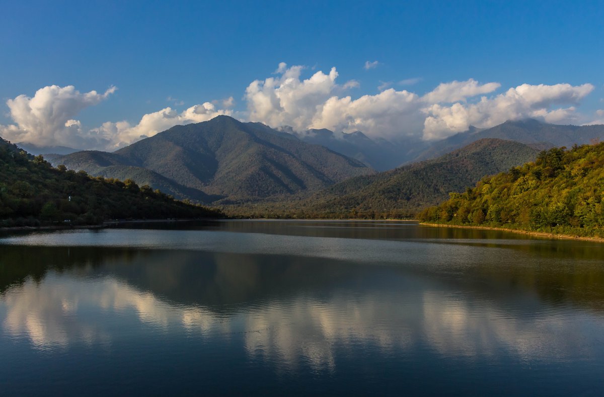озеро паравани грузия