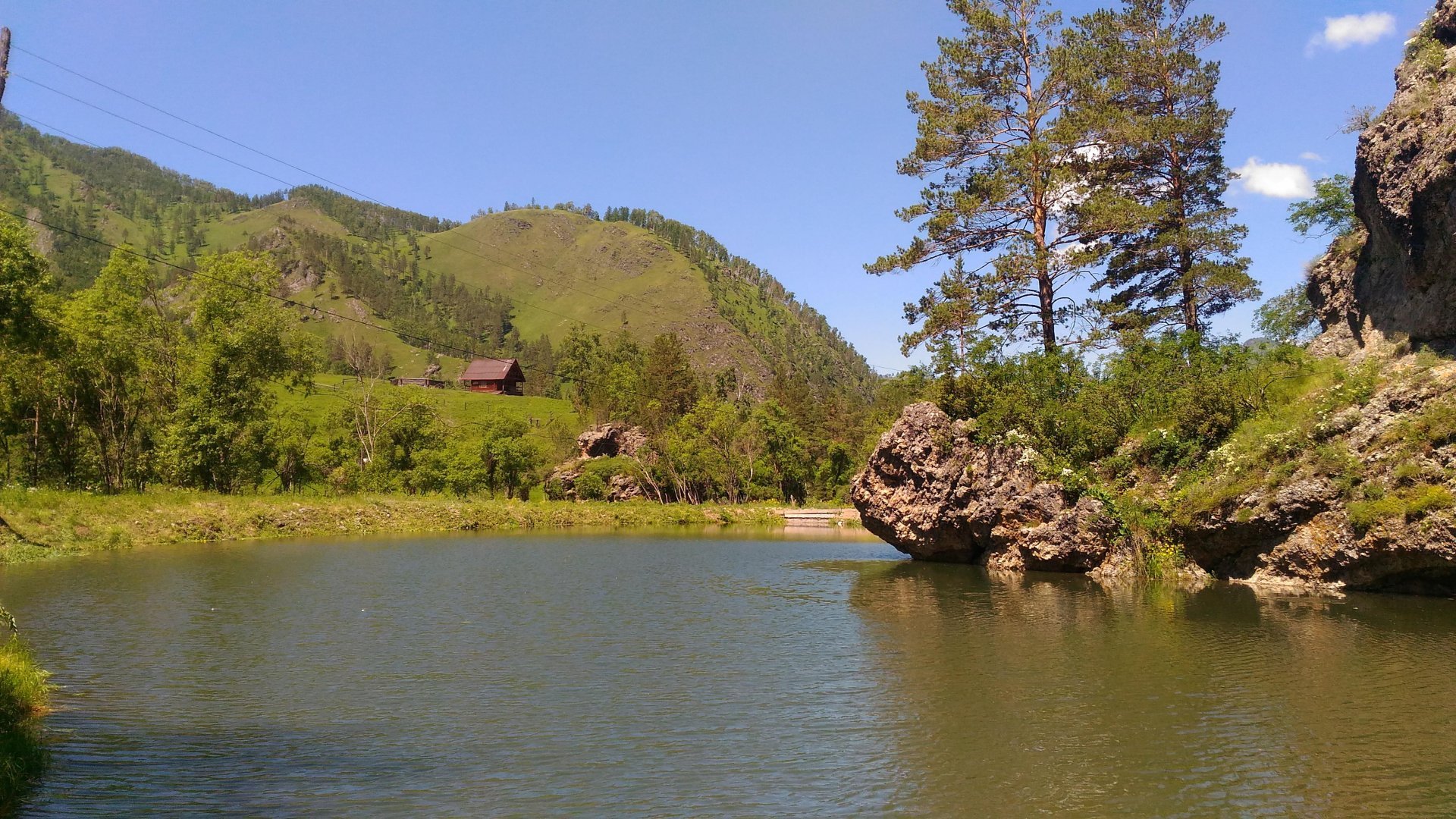 Озеро горный Алтай Чемальский