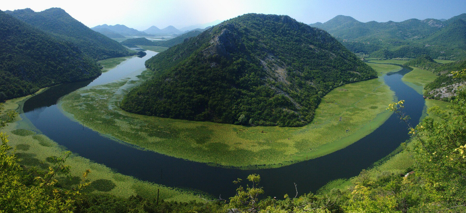 Озеро Скадар, граница Албании и Черногории