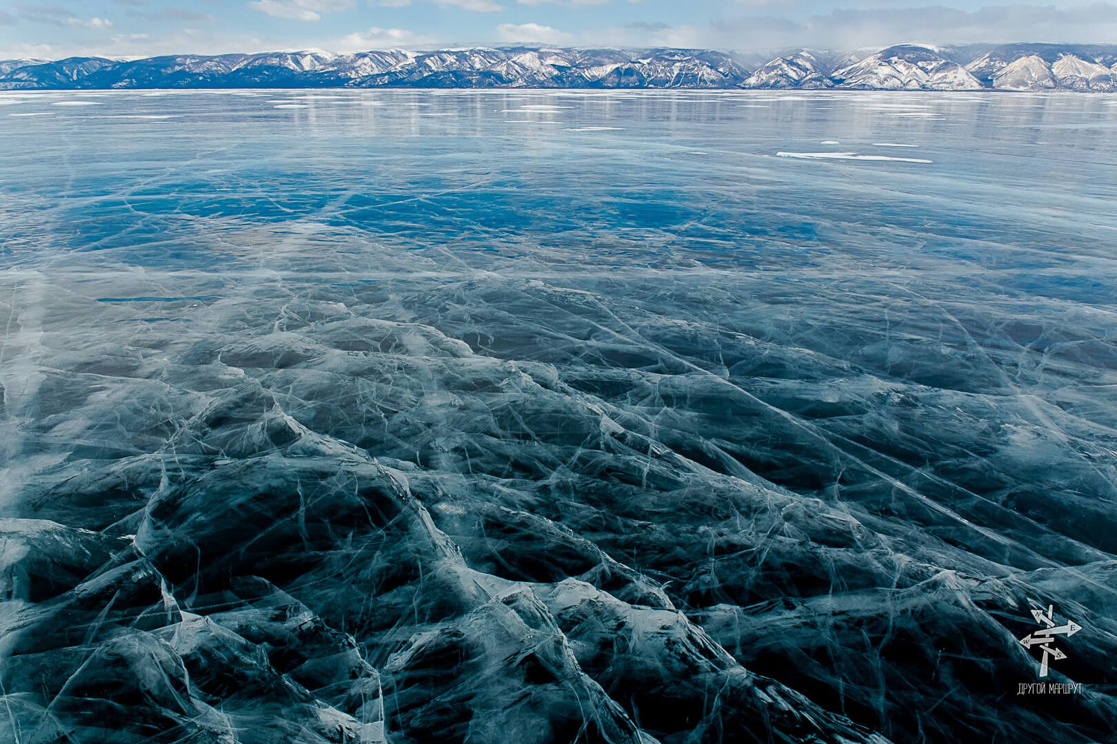 Озеро Байкал зима лед