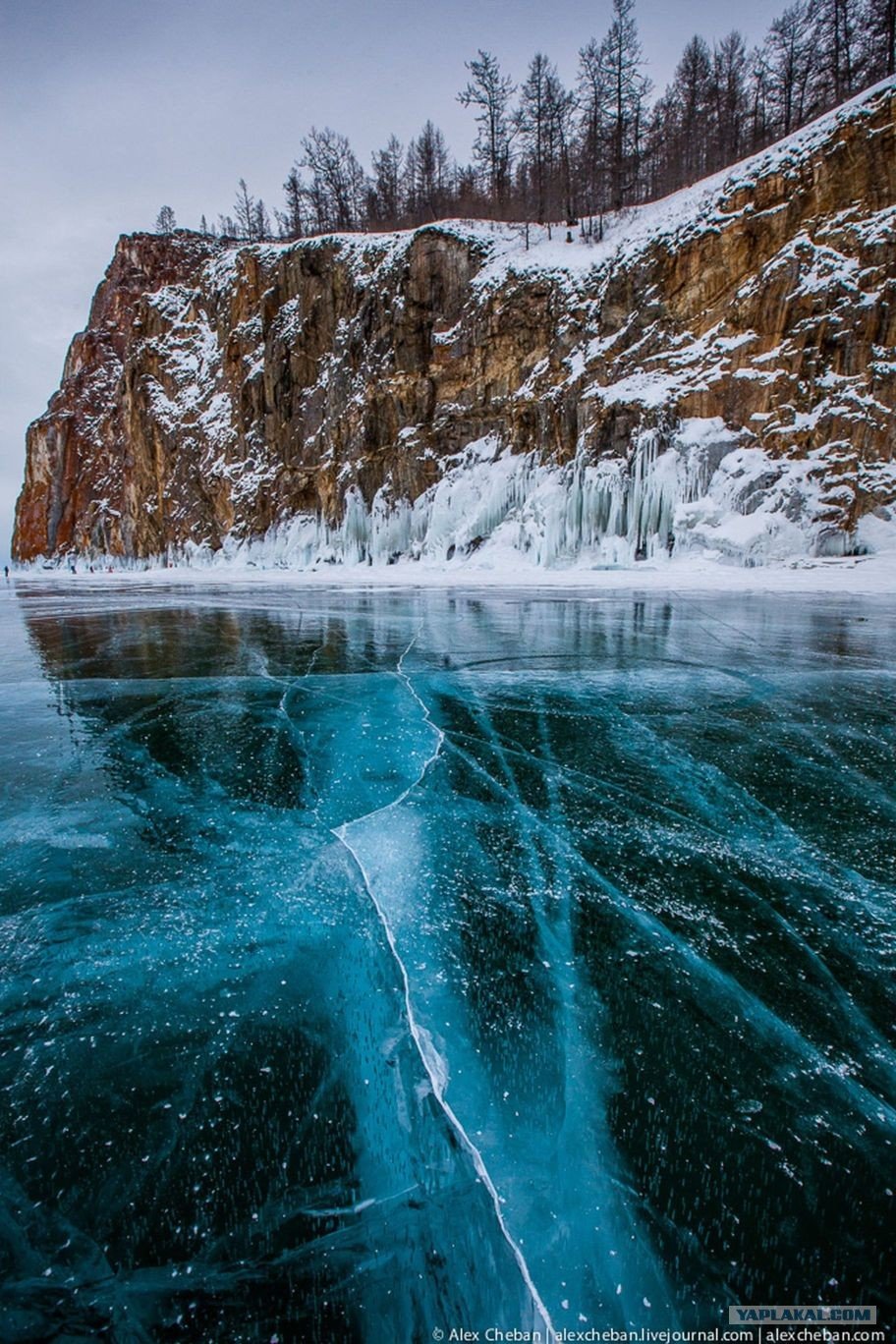 Озеро байкал замерзает
