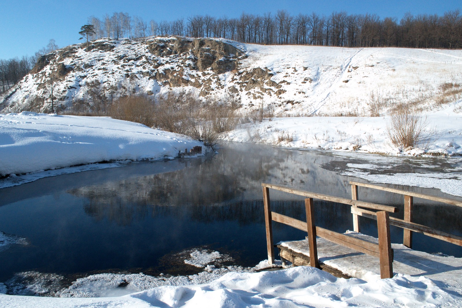 Голубое озеро Башкирия зимой