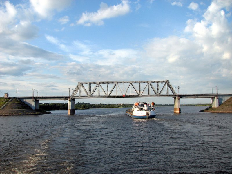 Луза река мост