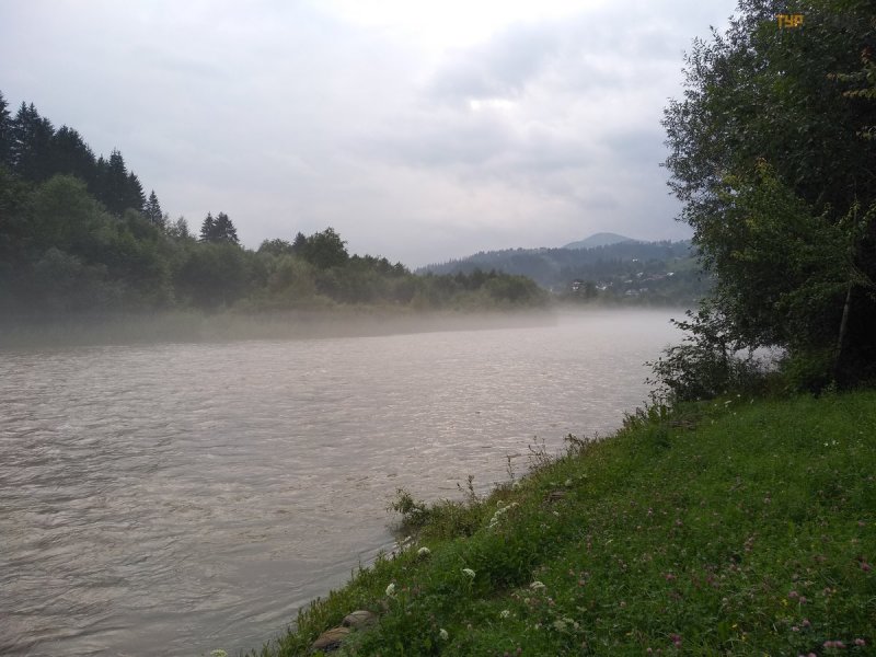 Река белый Черемош Украина