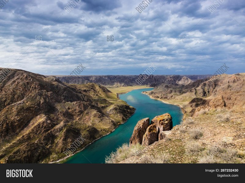 Река Ирты́ш в Казахстане