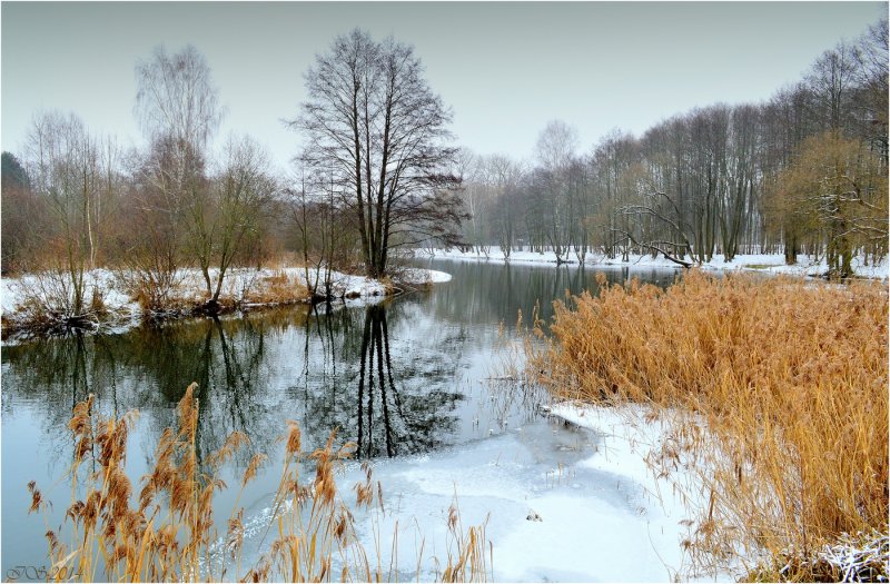 Ранняя зима и река