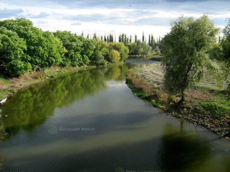 Миус река в Матвеев-Кургане