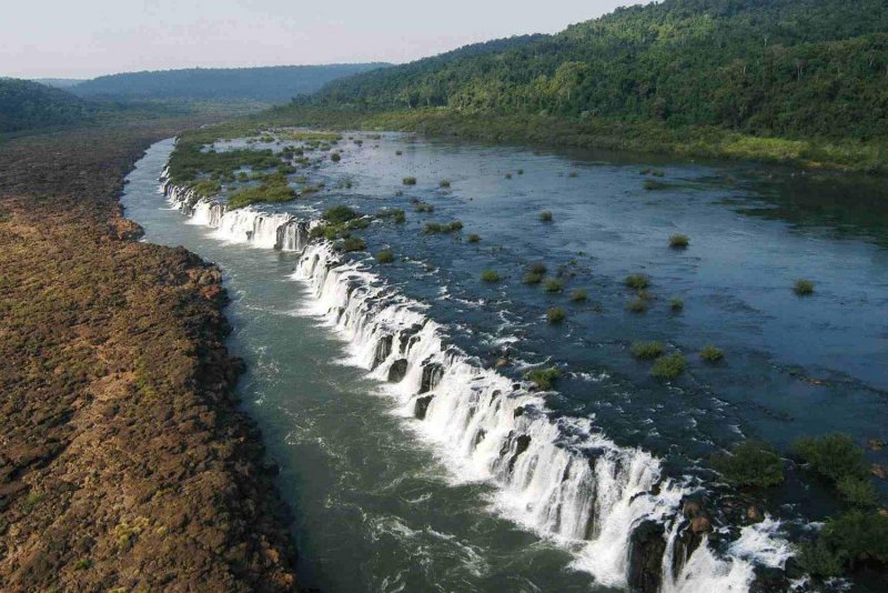 Водопад Мокона в Аргентине