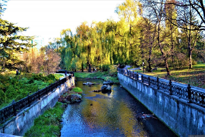 Симферопольская река Салгир осенью