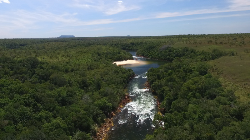 То Кантис река в Бразилии