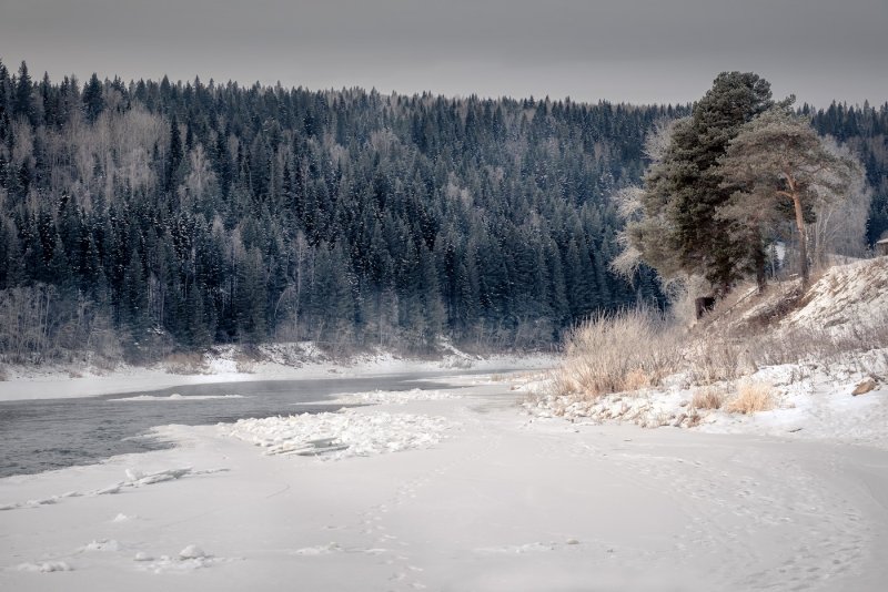 Река Чусовая зимой