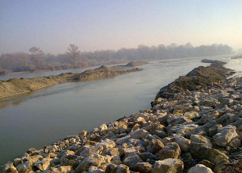 Шамхор река кура