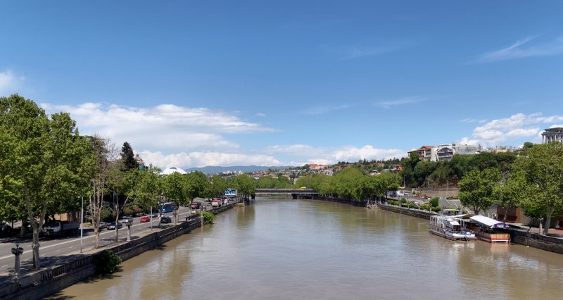 Тбилиси набережная реки кура
