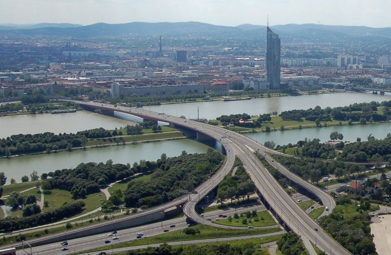 Вена набережная Дуная