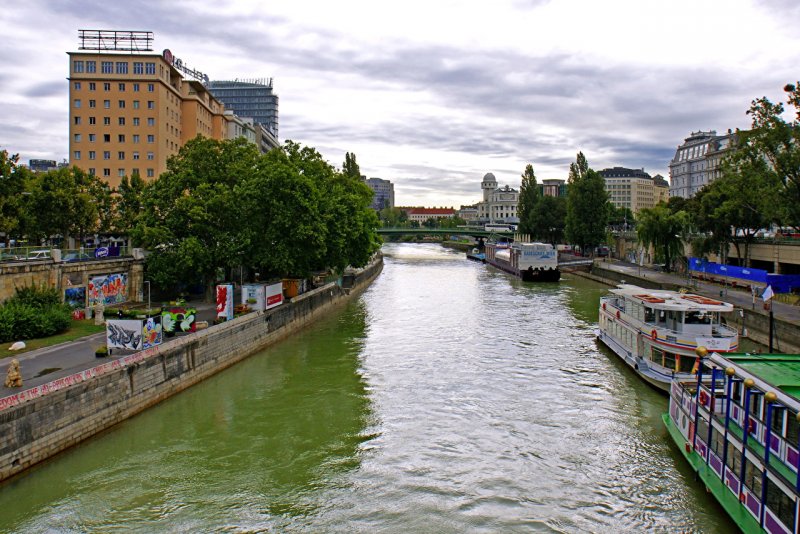 Дунайский канал Вена