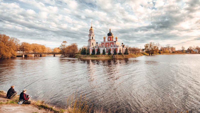 Воскресенский собор в старой Руссе Новгородская область