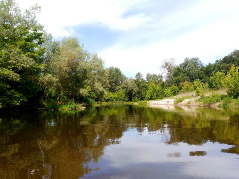 Фото реки Ворскла в Полтаве в районе ЖД моста