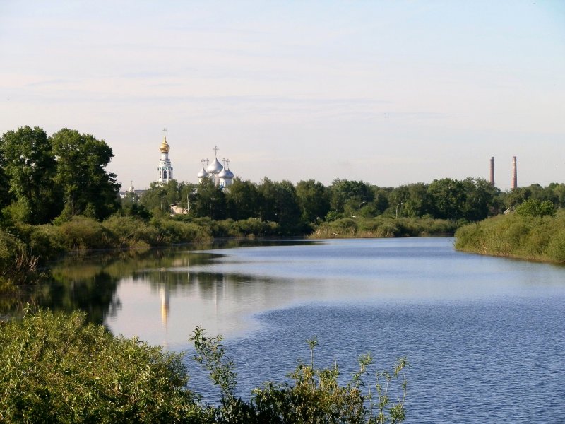 Река в городе Вологда
