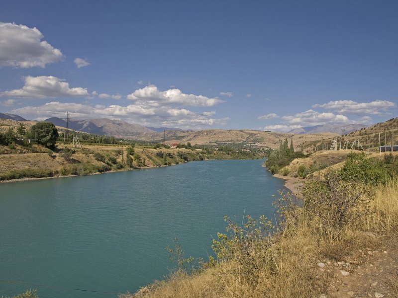 Река Чирчик в Узбекистане