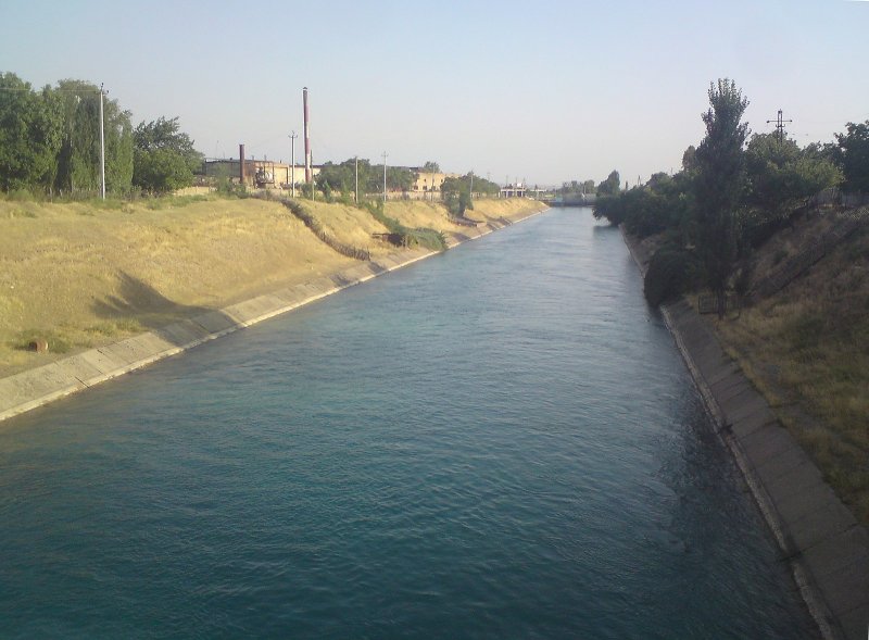 Река Чирчик в Ташкенте