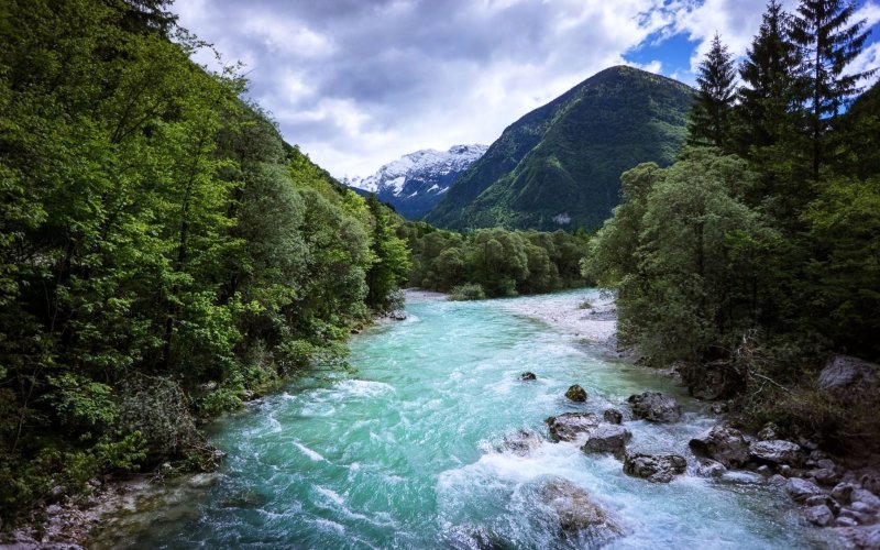 Долина реки соча Словения