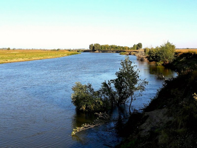 Астрахань река Ахтуба