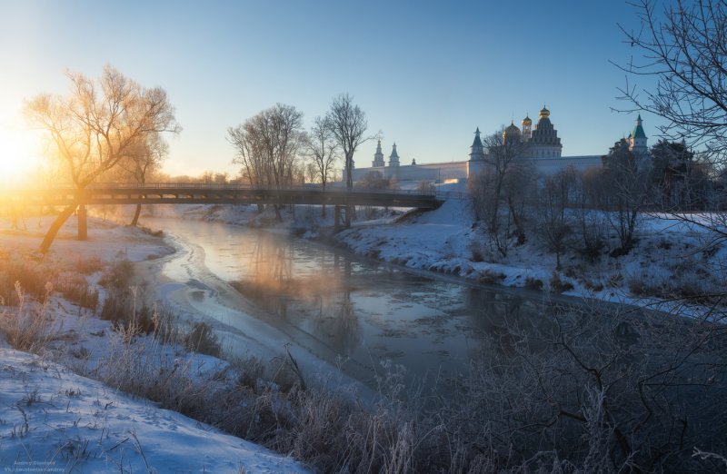 Истра зимняя река монастырь
