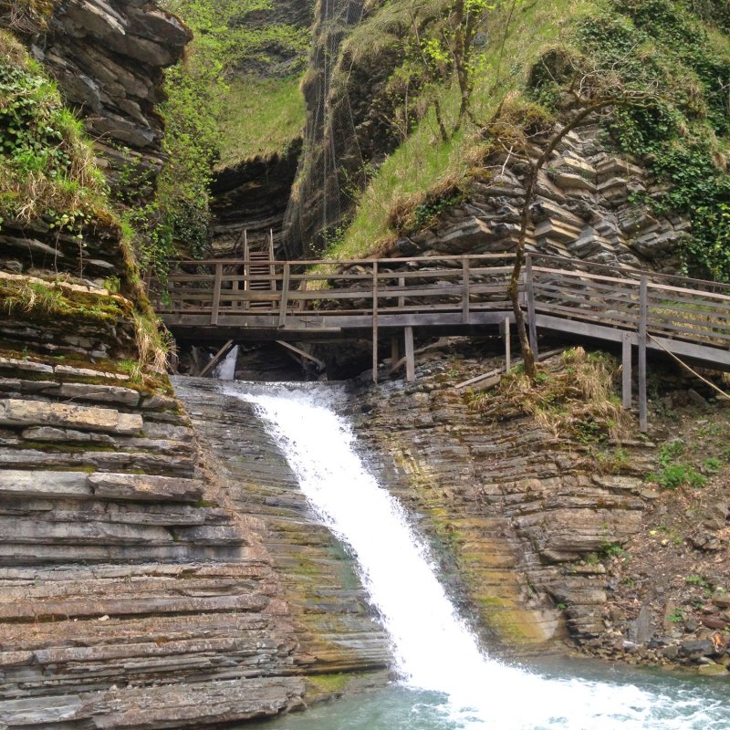 Река Аше Лазаревское водопады