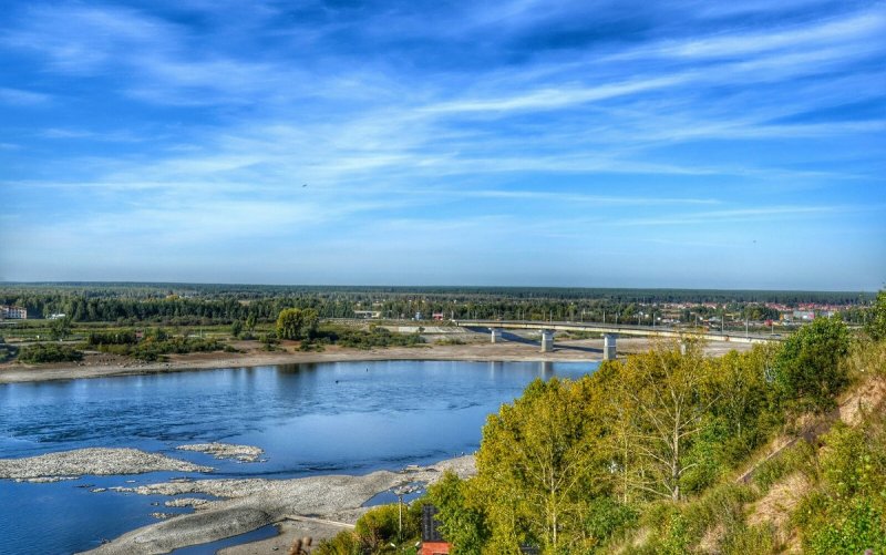 Берег реки Томь Северск