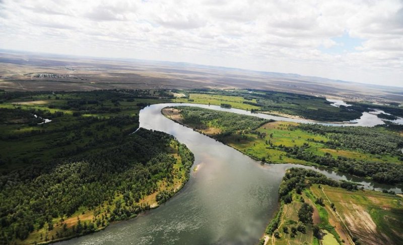 Река Ирты́ш в Казахстане