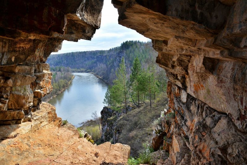 Идрисовская пещера на реке Юрюзань